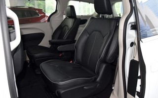 克莱斯勒商务车7座多少钱，克莱斯勒商务车7座多少钱老款