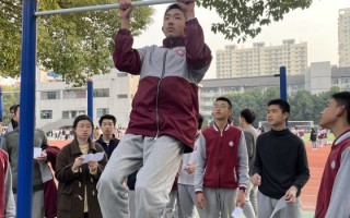 中考可以穿足球服吗，中考可以穿足球服吗女生